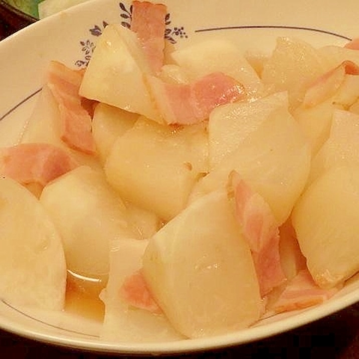 かぶとベーコンのコンソメ煮
